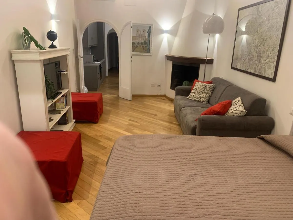 Apartment Downtown_Blossom With Small Terrace Rome